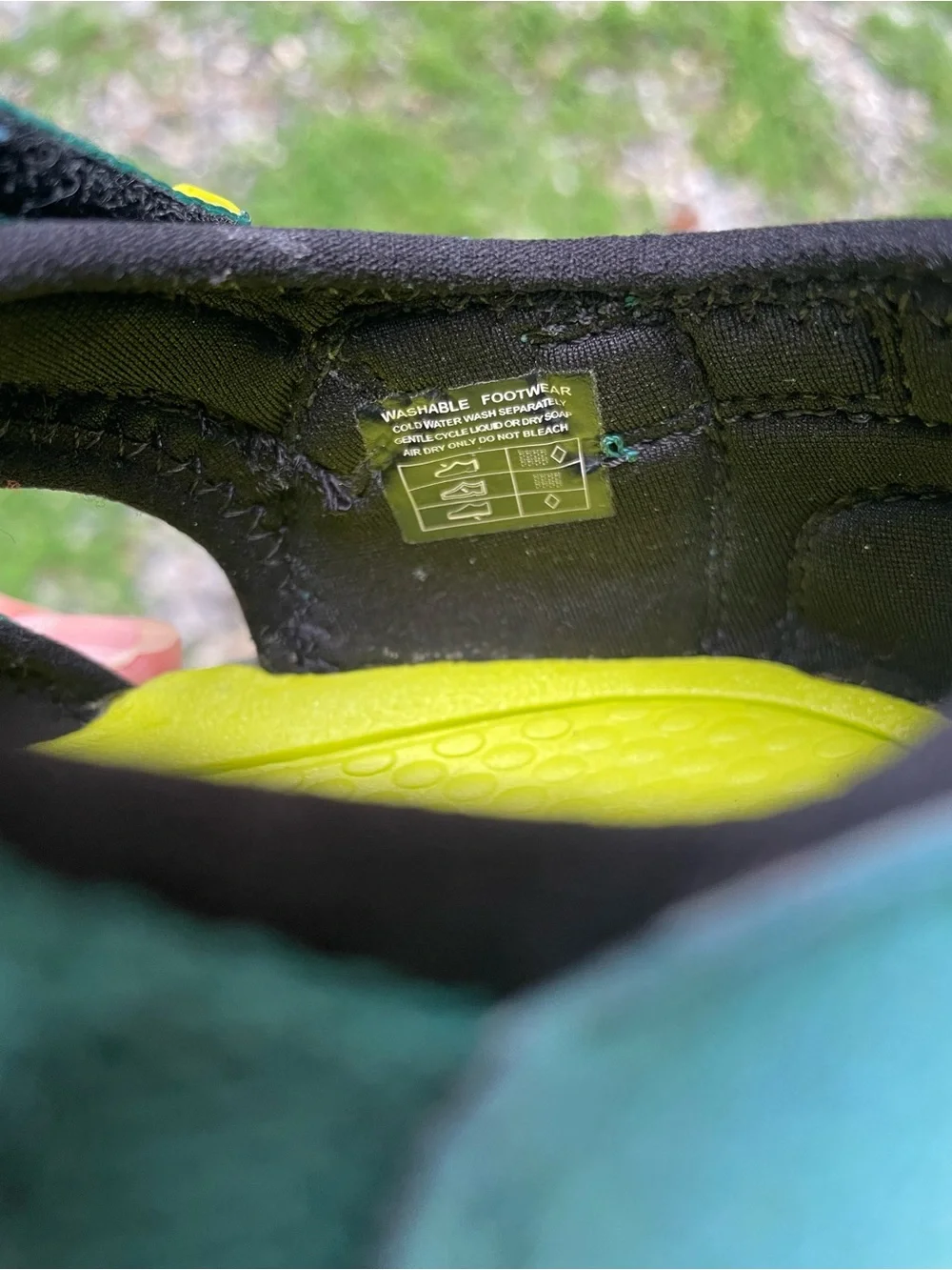 Keen Newport H2 Sandals Size 4 Big Kids